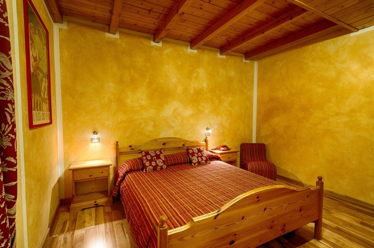 Hotel Rendez-Vous - Aymavilles Habitación foto